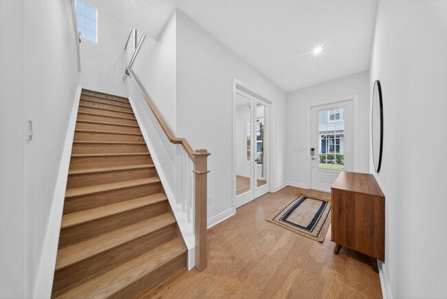 Photo - 880 SW St Creek Dr