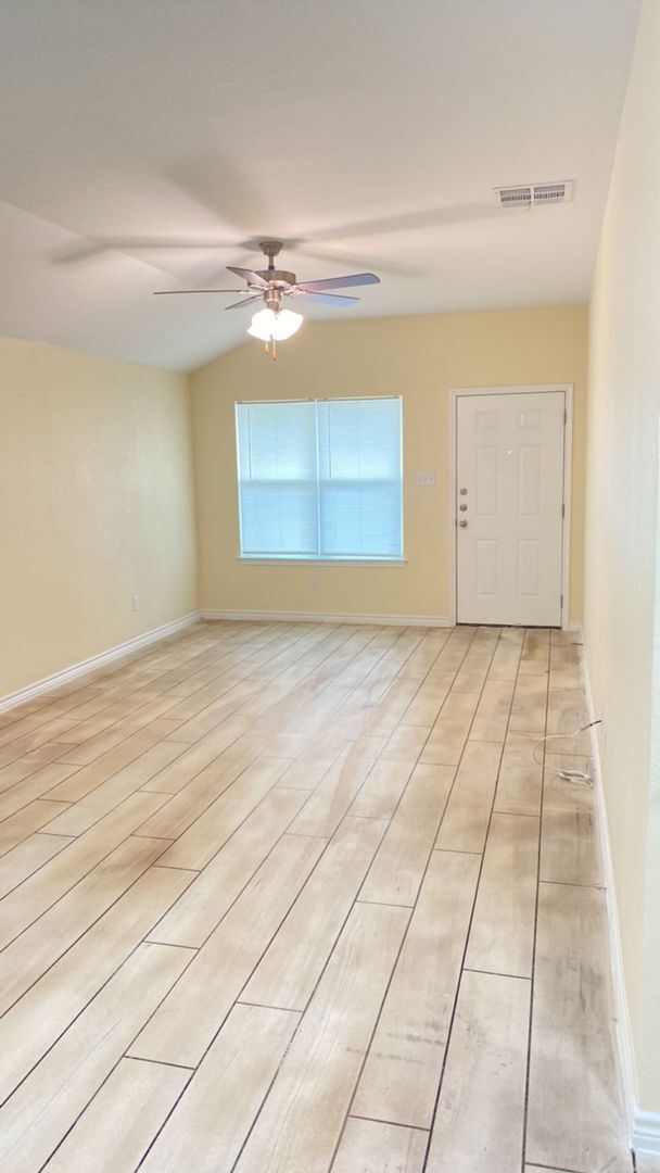 Photo - 546 Lost Trl Unit B