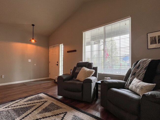 Photo - Beautiful 3 Bed + 2.5 Baths home with Larg...