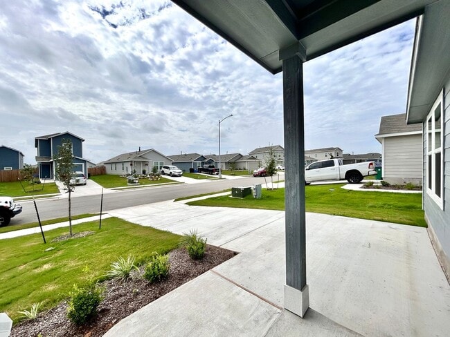 Photo - Charming 3/BR 2/BA Home with Spacious Back...