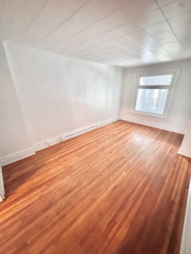 Photo - 1049 Tilghman St Unit First Floor