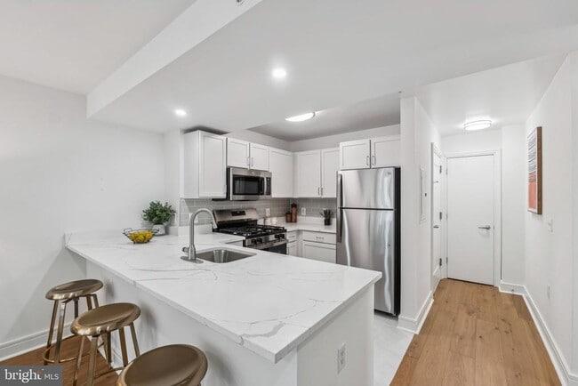 Building Photo - 800 4th St SW Unit S121