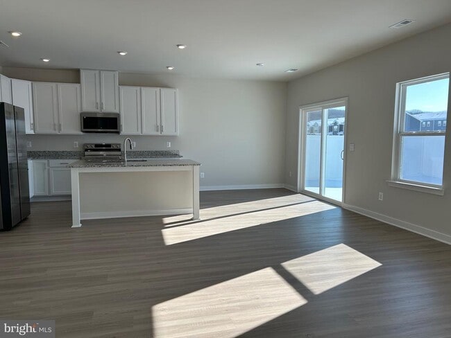 Photo - 265 Baker Dr