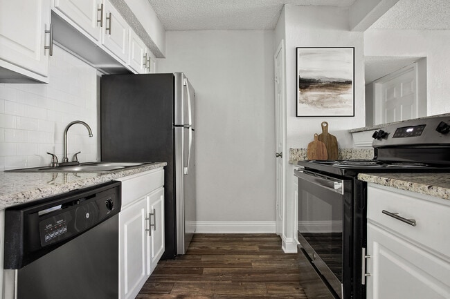 C242530_BristolGrapevine_VS Still_2b2b_Kitchen_01_final2 - Bristol Grapevine