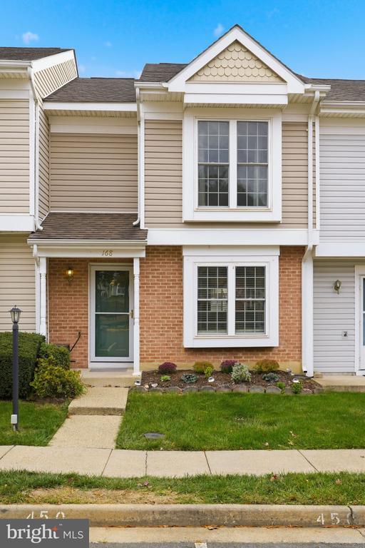 Building Photo - 168 Edinburgh Square