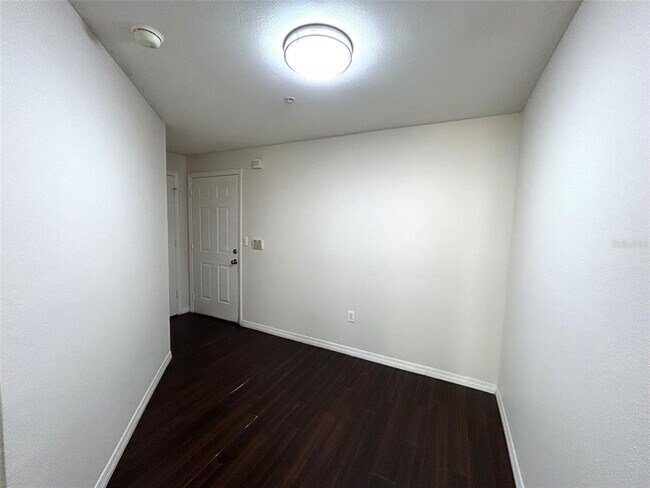 Photo - 2015 Erving Cir Unidad 208