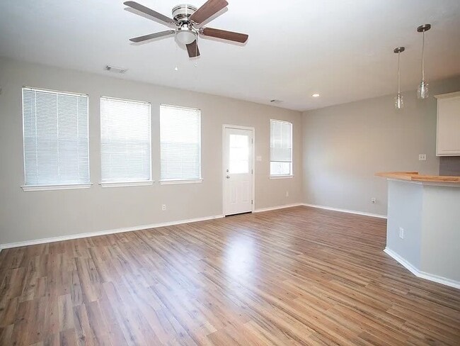 Building Photo - 13147 Peppergate Ln Rental