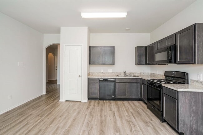 Photo - 4915 Sweet Chestnut Ln