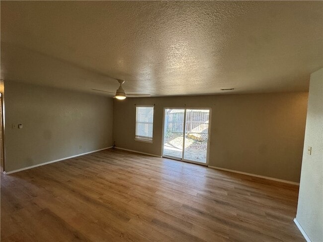 Photo - 20 McGee Apartamento