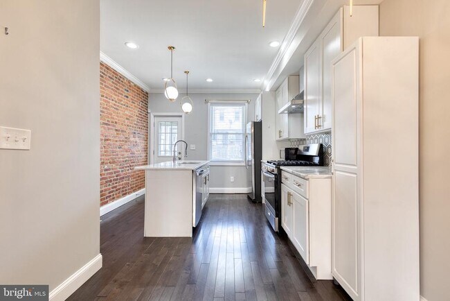 Photo - 635 S Lehigh St