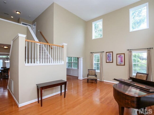 Building Photo - 204 Few Cir