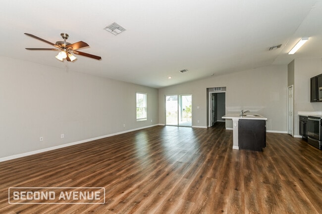 Photo - 3120 13th St SW