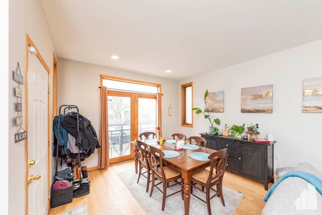 Photo - 1401 N Artesian Ave Unit 1