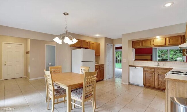 Photo - 4 br, 2 bath House - 8633 Oakmont Road