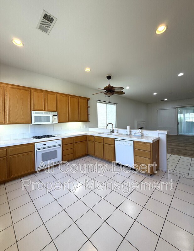 Photo - 74594 Moss Rose Dr