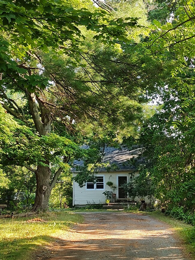 Photo - 1314 Blakeley Rd