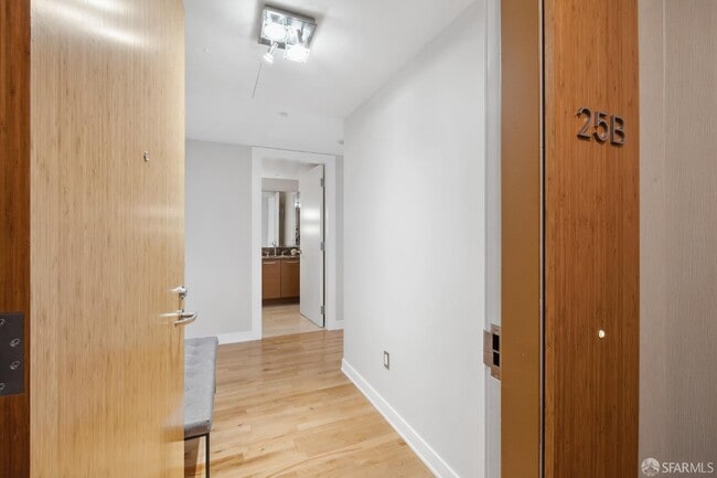 Photo - 301 Mission St