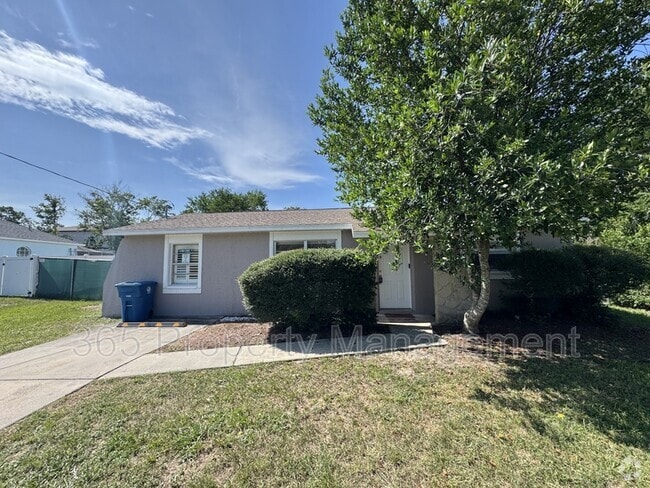 Building Photo - 12484 Curry Dr Rental