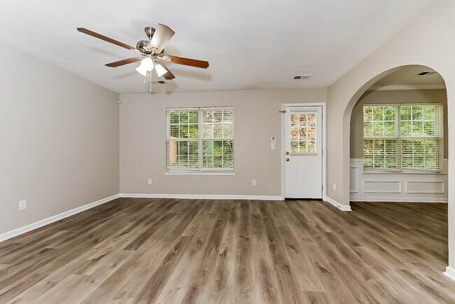 Photo - 7423 Garnet Dr