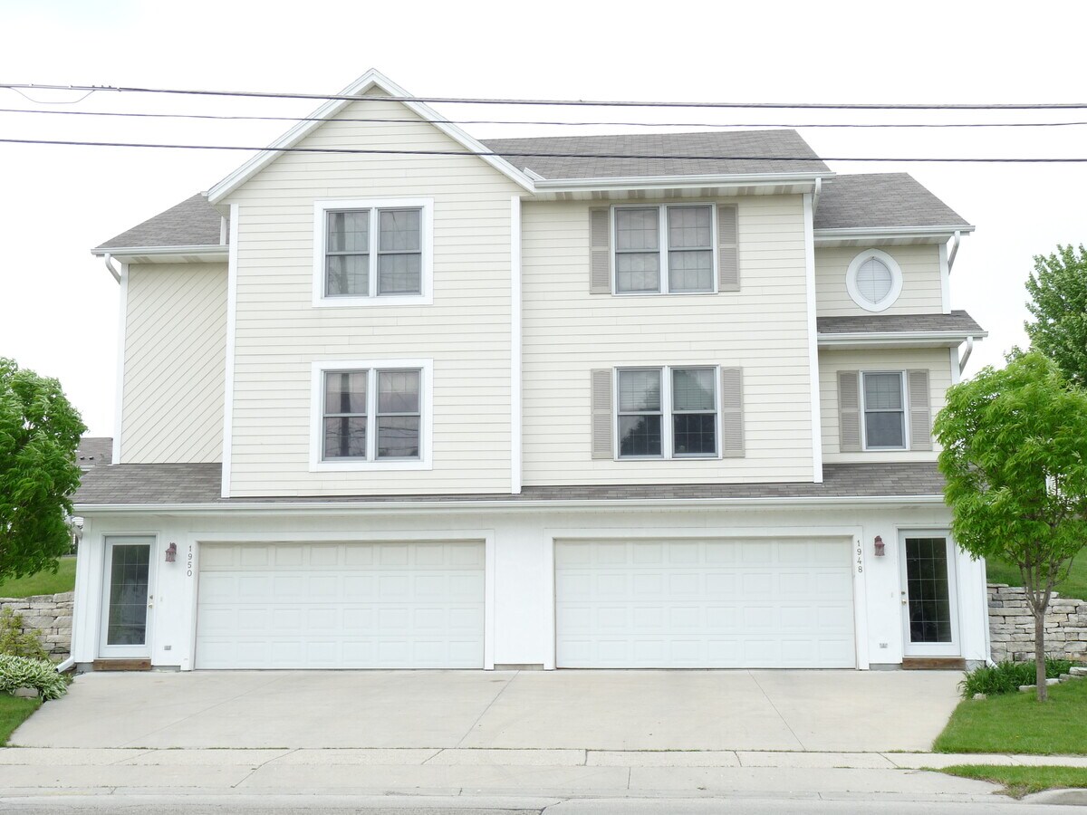 Photo - 1954 Madison St Townhome