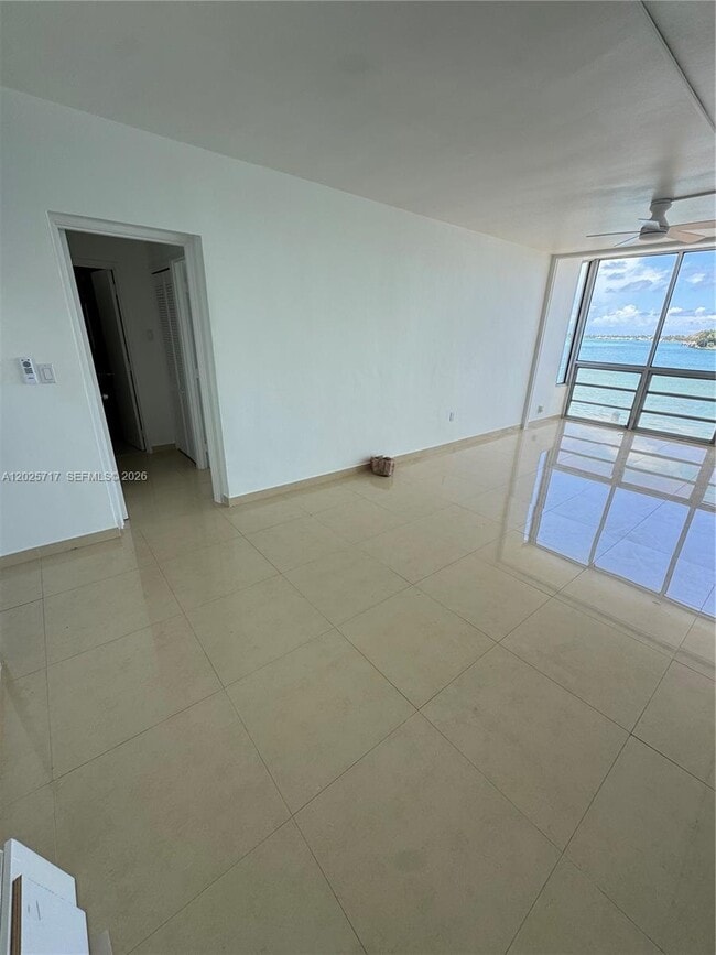 Photo - 10281 E Bay Harbor Dr Unit B3