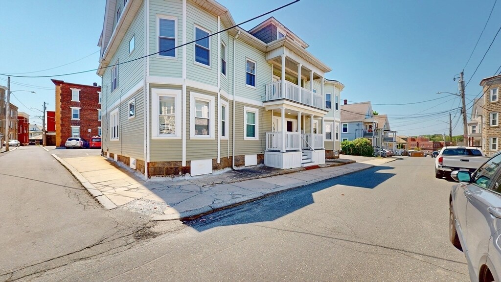 Photo - 1 Ropes St (Salem, MA)
