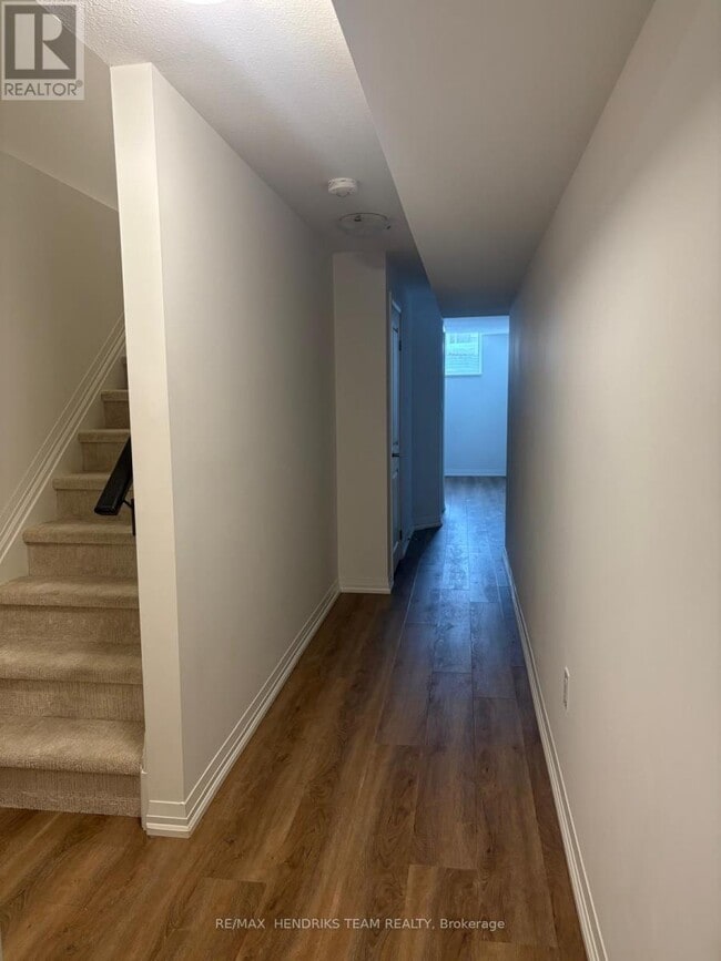 Photo - 146 Bur Oak Dr