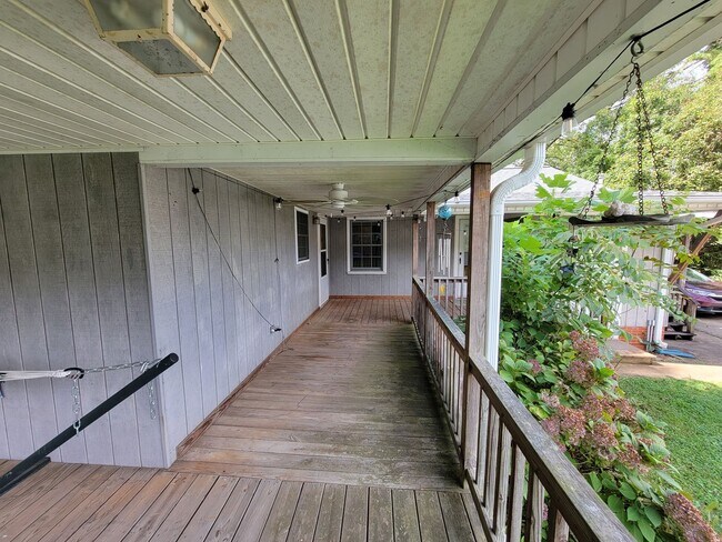 1304 Gracewood Dr