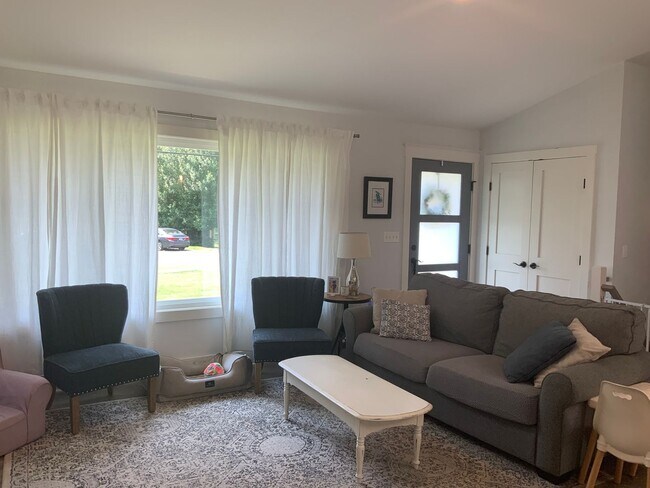 Photo - 165 E Bay View Dr