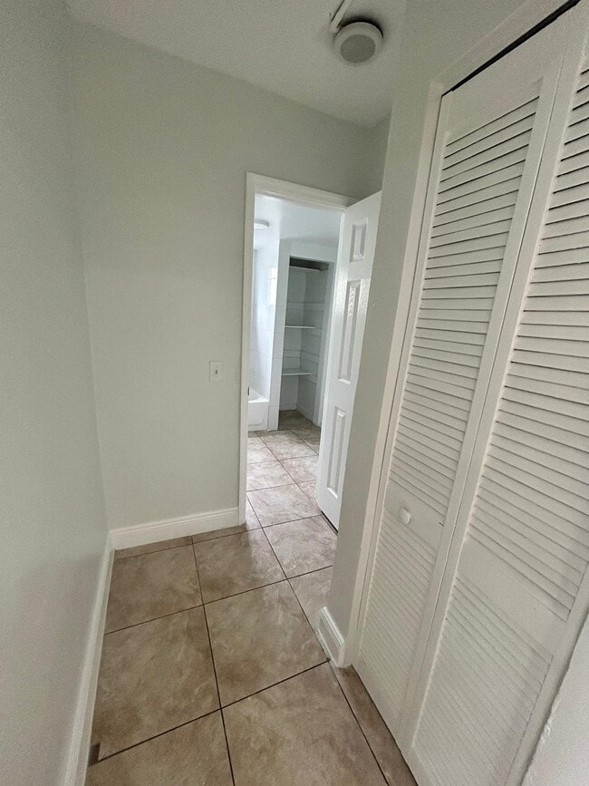 Photo - WEJ 13550 LLC - 18257 Unit 1