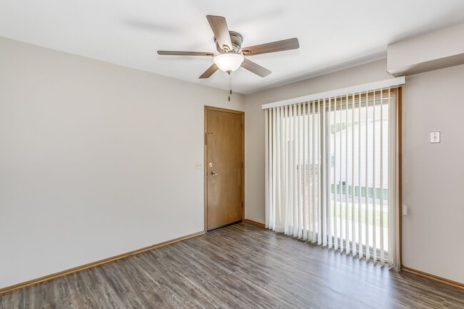 Photo - Spacious 3 bedroom 2 bath Duplex