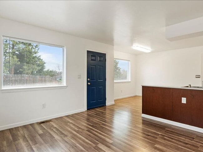 Photo - 3106 S Elm Ct Unit B