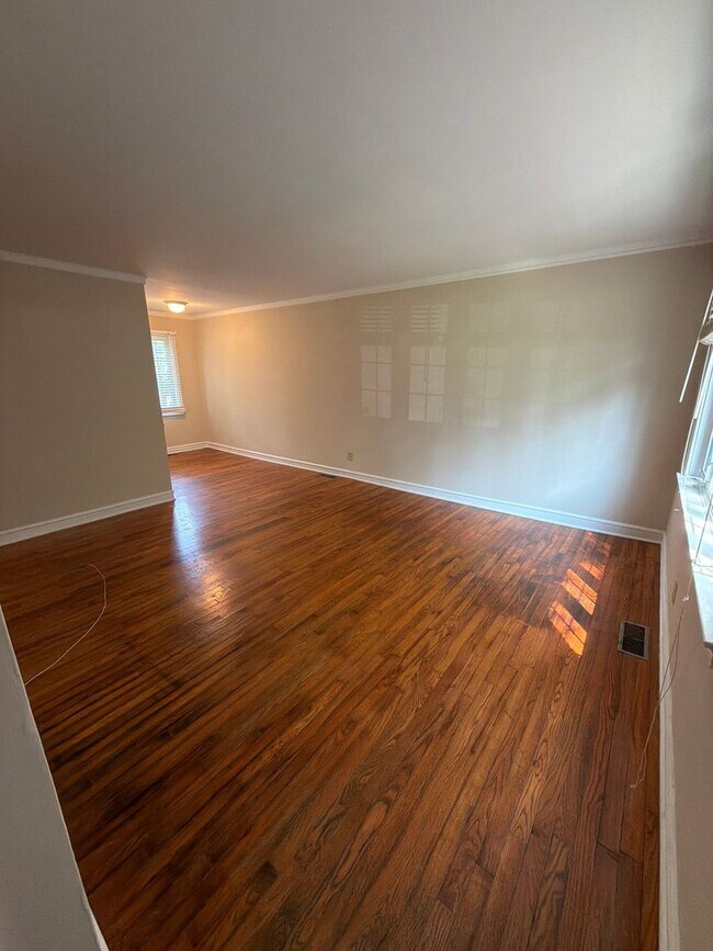 Photo - Condo in Myers Park Area!