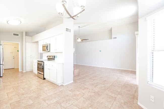 Photo - 1917 E Marquette Dr