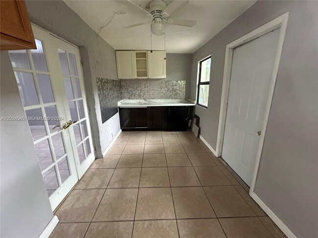 Photo - 29 Madrid Ln