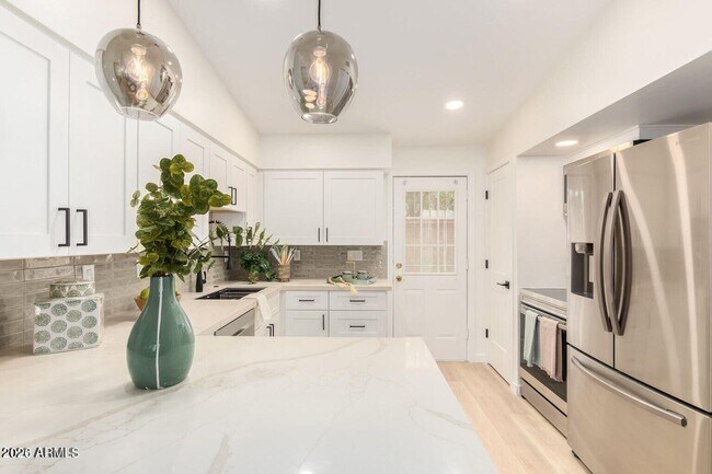 Photo - 3505 E Campbell Ave Unidad 17