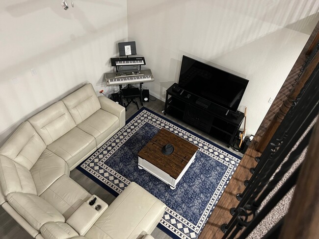 Photo - 1621 Blakely Pl