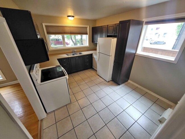 Building Photo - 909 Rte 52 Unit 3