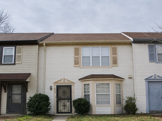 Building Photo - Beautiful 3 Bedroom Home in Virginia Beach with Updated Kitchen!