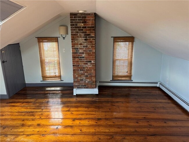 Photo - 19 King St Unit 4