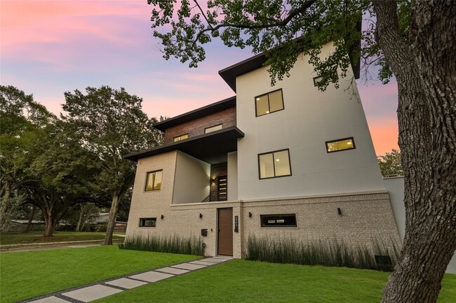 Photo - 4903 Braesvalley Dr