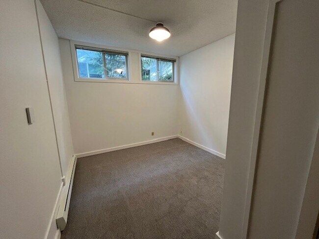 Photo - Renovated Queen Anne Apartment