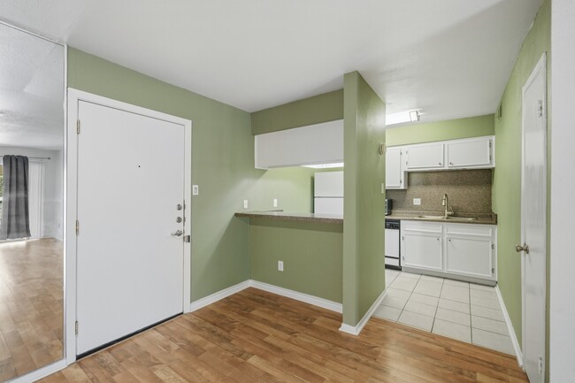 3131 Cummins St Unit 80