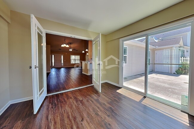 Photo - 128 Heartstone Cir