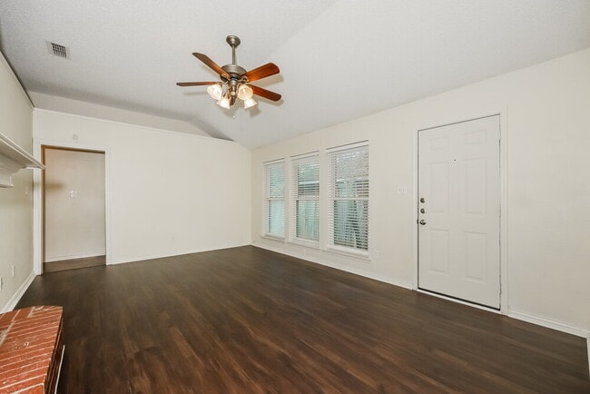 Photo - 2370 Stagecoach St