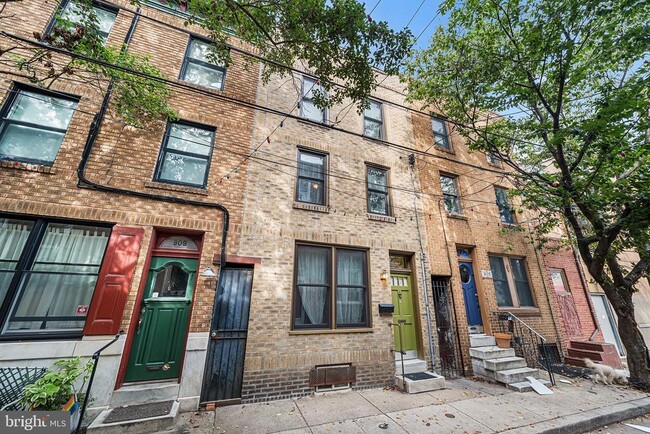 Building Photo - 907 League St