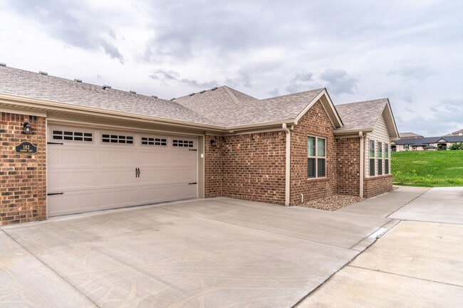 182 Garden Gate Dr