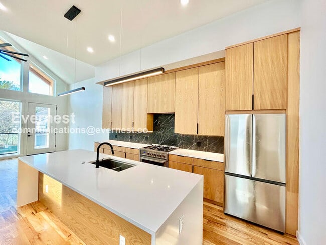 Photo - 426 Avenue L Ave