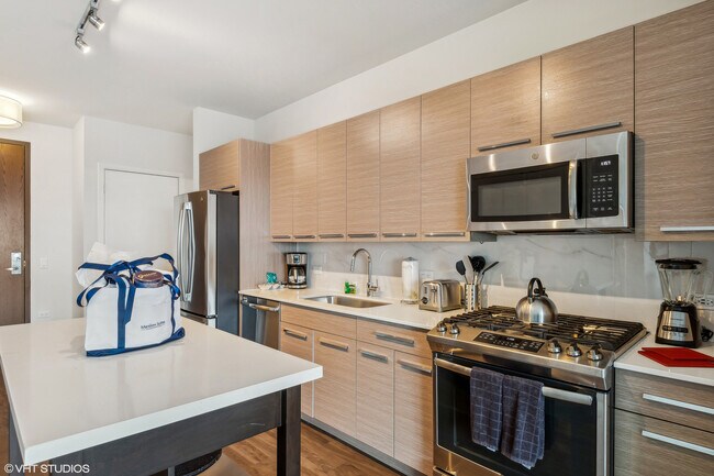Photo - 727 W Madison St Unidad ID1298151P