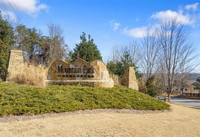 Photo - 445 Stoneybrook Dr
